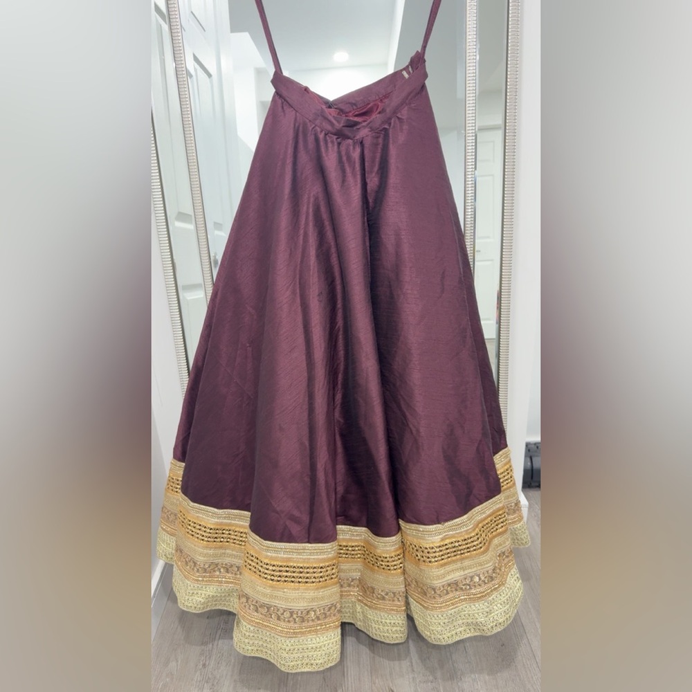 Elegant Burgundy and Gold Women's Skirt